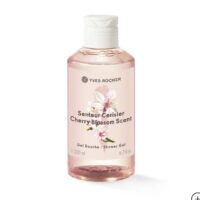 Yves rocher Gel douche Cerisier
La délicatesse du parfum des cerisiers
200 ml